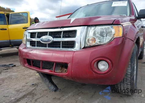 2008 Ford Escape Xlt z USA, uszkodzony, nr VIN 1FMCU93148KB10412